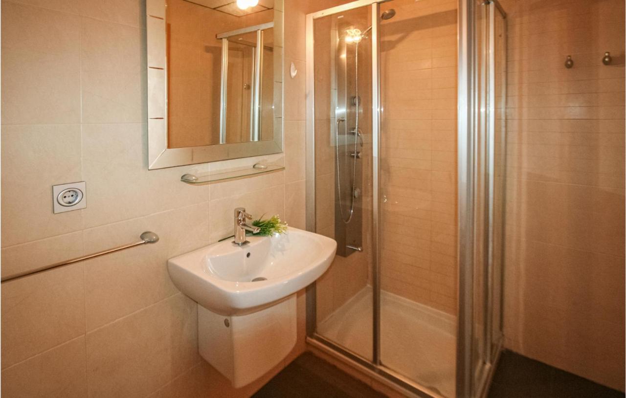 Apartamento Beautiful In With Sauna, Indoor Swimming Pool And Swimming Pool *